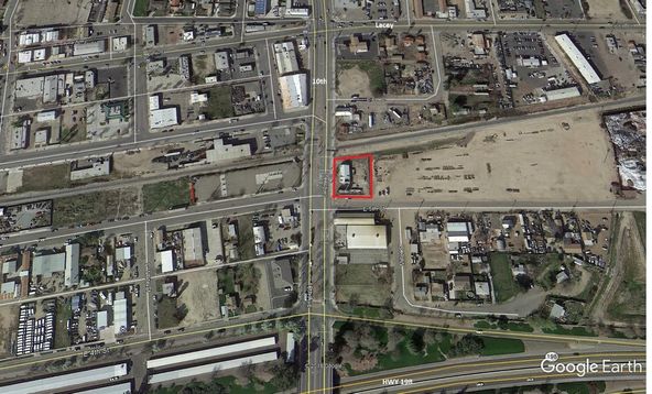 Silvas Oil: 703E 6th, Hanford, CA 93230